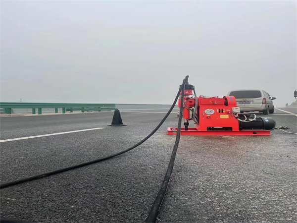 崂山马路路基路面开裂下沉注浆加固灌浆